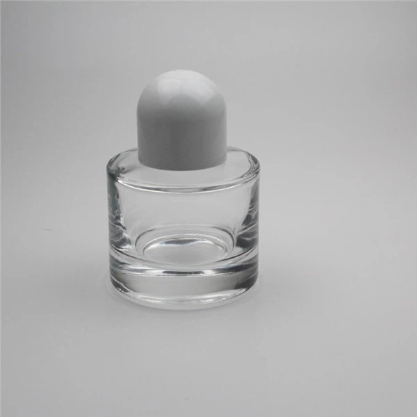 Svart hvit magnetisk parfymehette